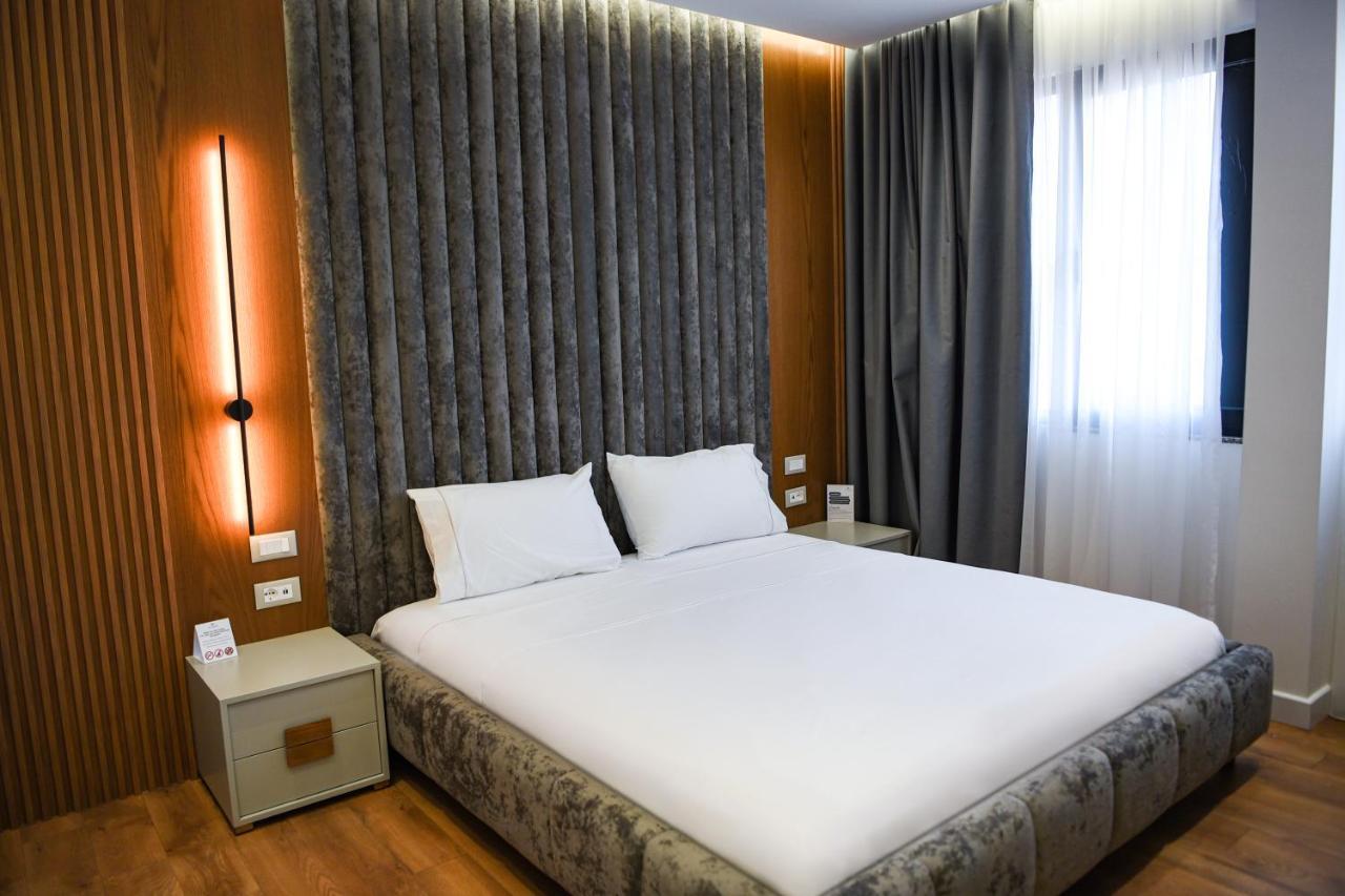 The Wilson Tirana Otel Dış mekan fotoğraf