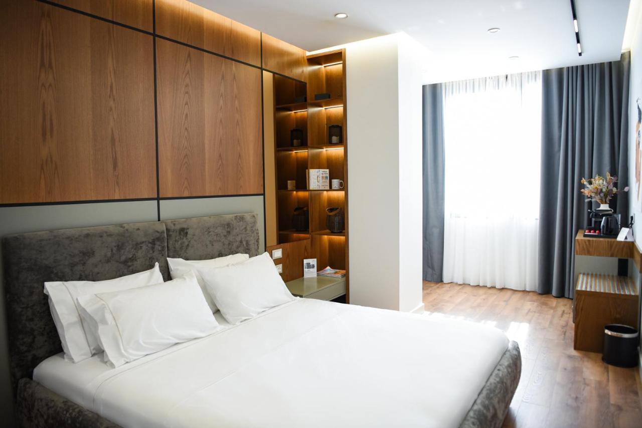 The Wilson Tirana Otel Dış mekan fotoğraf