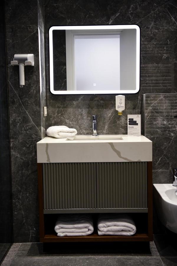 The Wilson Tirana Otel Dış mekan fotoğraf
