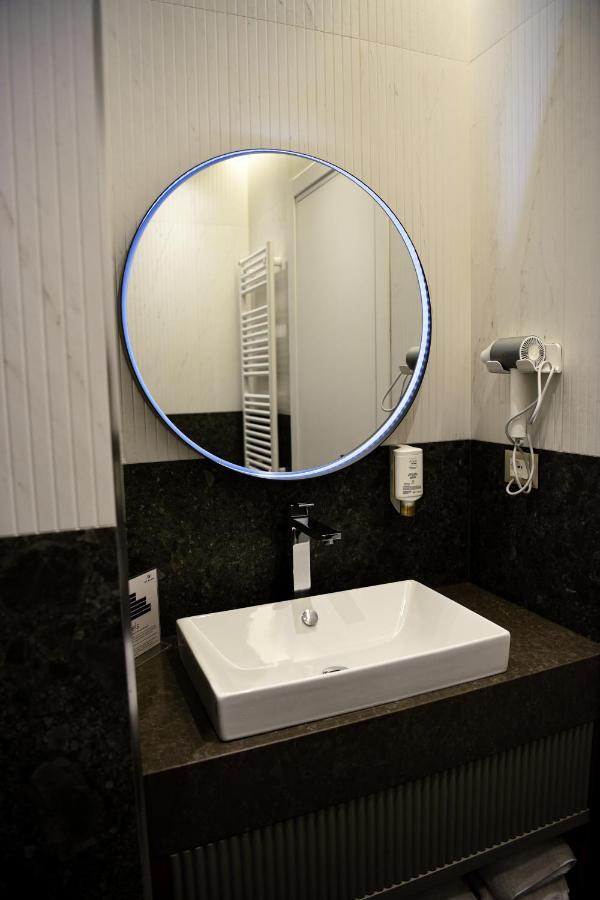 The Wilson Tirana Otel Dış mekan fotoğraf